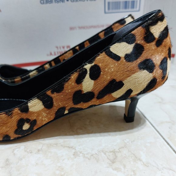 Charles David Furry Leopard Print Pointy Toes High Heel Pumps Shoes Sexy - Picture 3 of 10